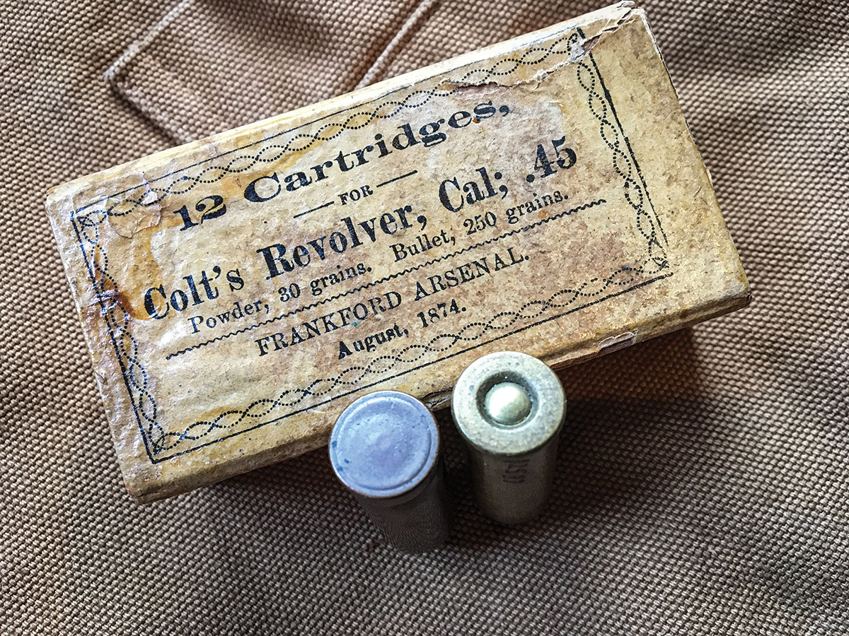 A Benét primer (left) was replaced by the boxer primer (right).
